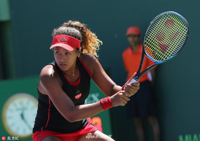 足球的人踢 足球的人踢