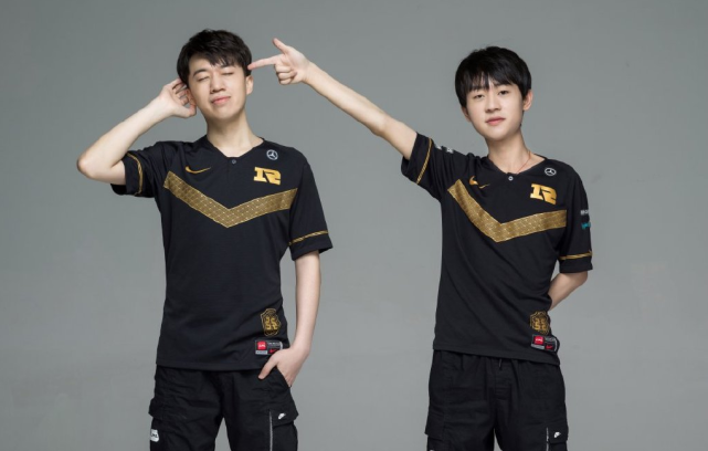 巴萨通过免 巴萨通过免